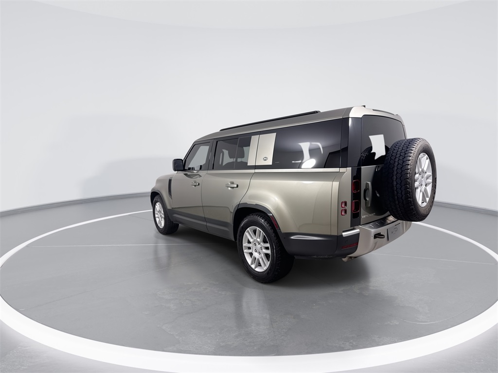 2023 Land Rover Defender 130 S photo 2