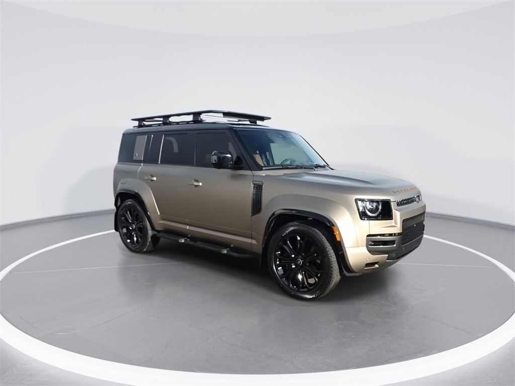 2025 Land Rover Defender 110 V8 photo 2