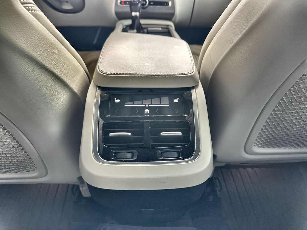 2022 Volvo XC90 T6 Inscription photo 22