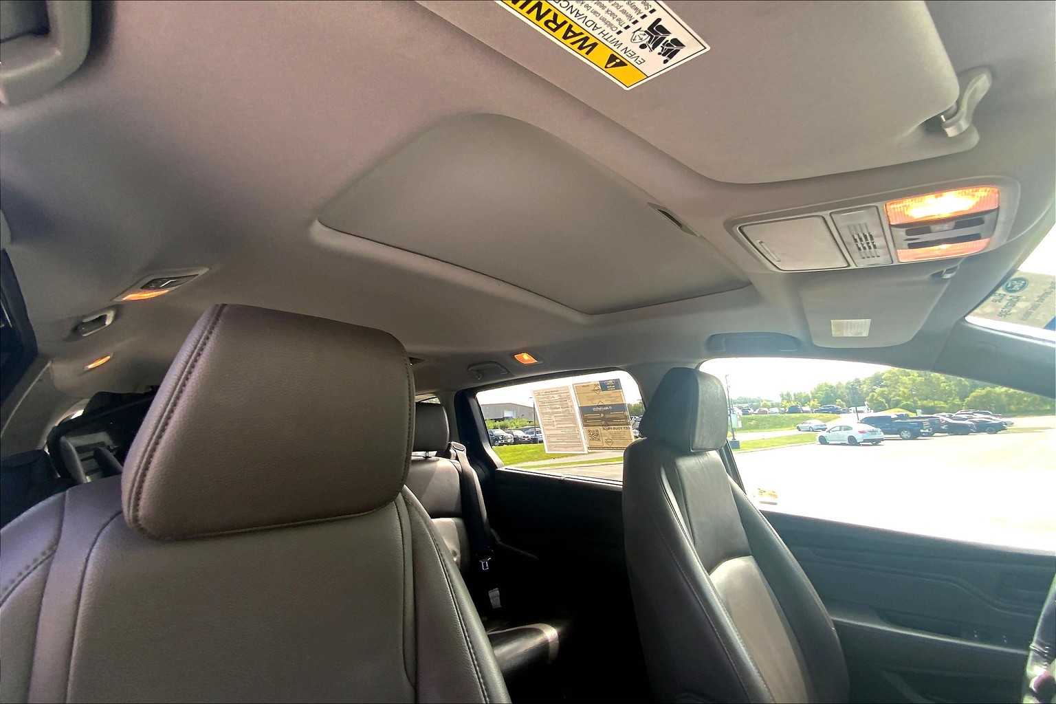 2020 Honda Odyssey EX-L photo 13