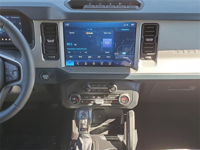 2024 Ford Bronco Outer Banks photo 19