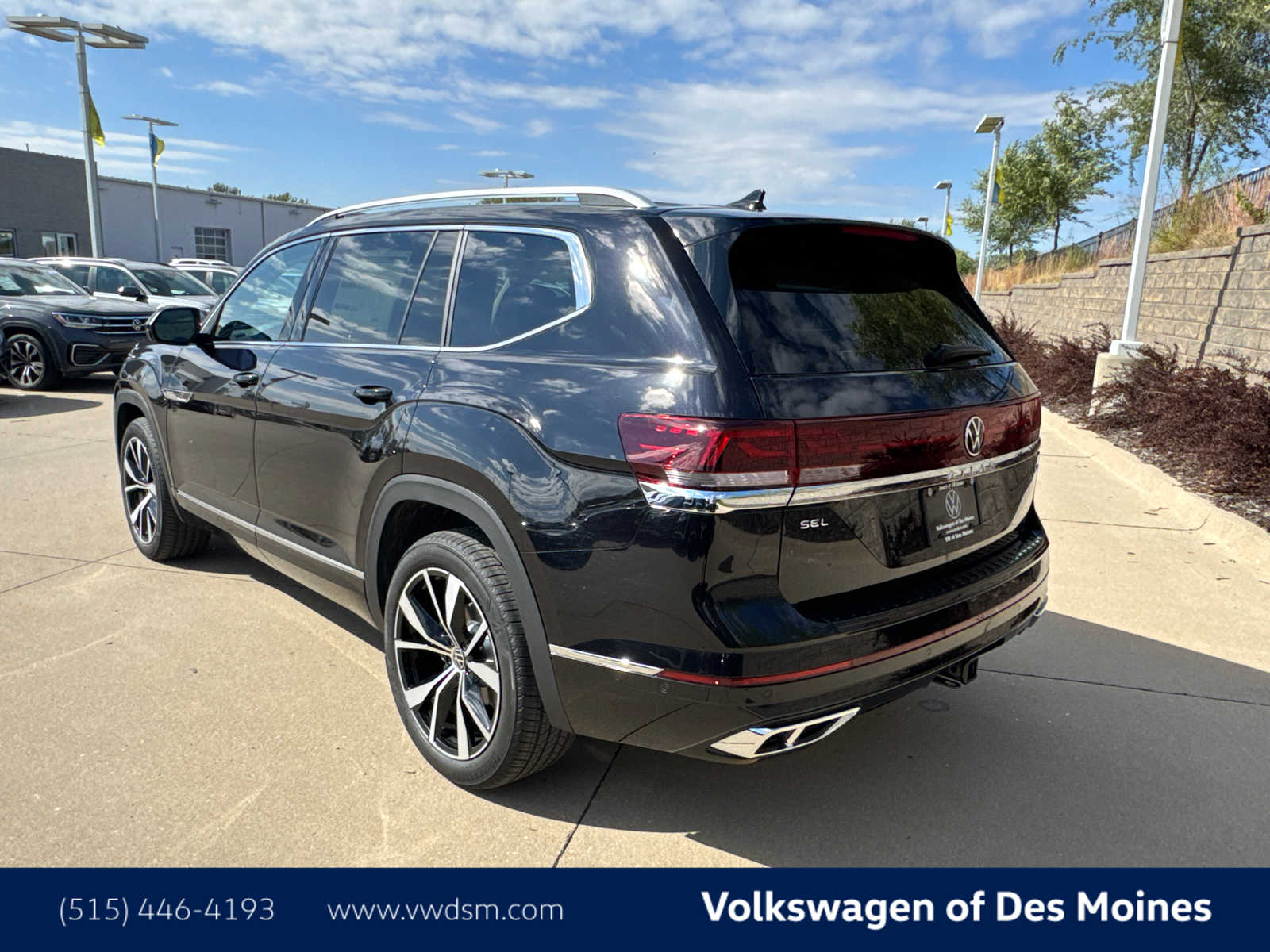 2026 Volkswagen Atlas SEL Premium R-Line photo 4