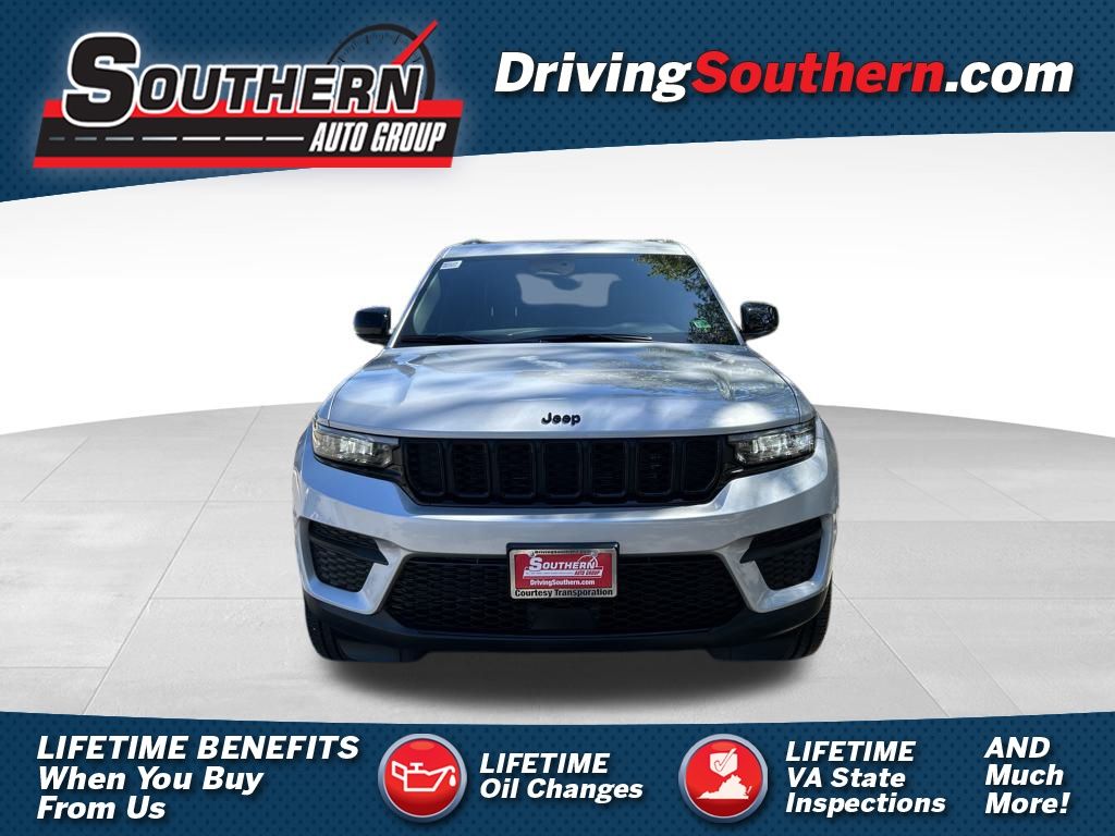 2025 Jeep Grand Cherokee Altitude's photo