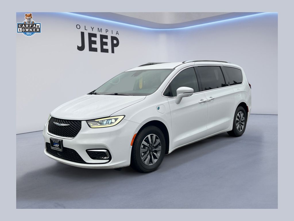 2021 Chrysler Pacifica Hybrid Touring L's photo
