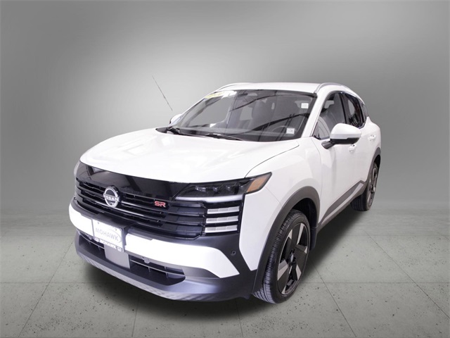 2025 Nissan Kicks SR's photo