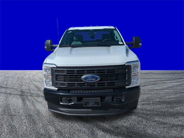 2026 Ford F-350 photo 8