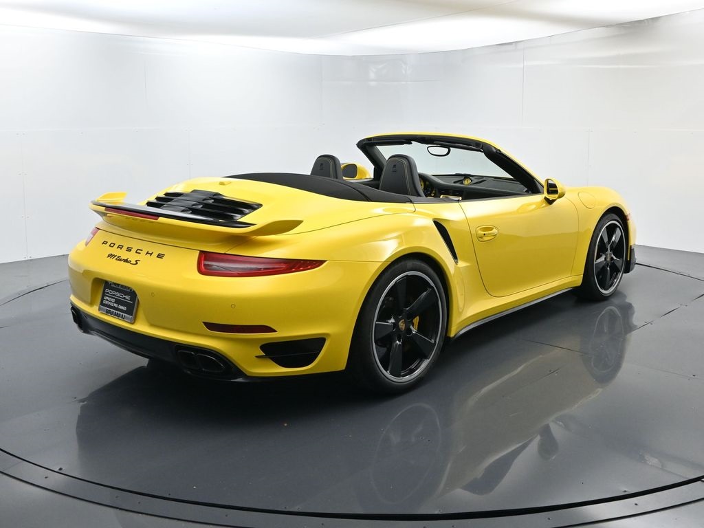 2016 Porsche 911 Turbo S photo 13