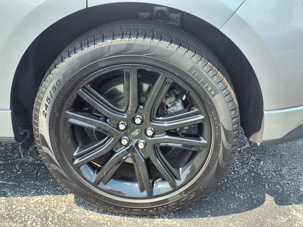2024 Ford Edge ST-Line photo 21