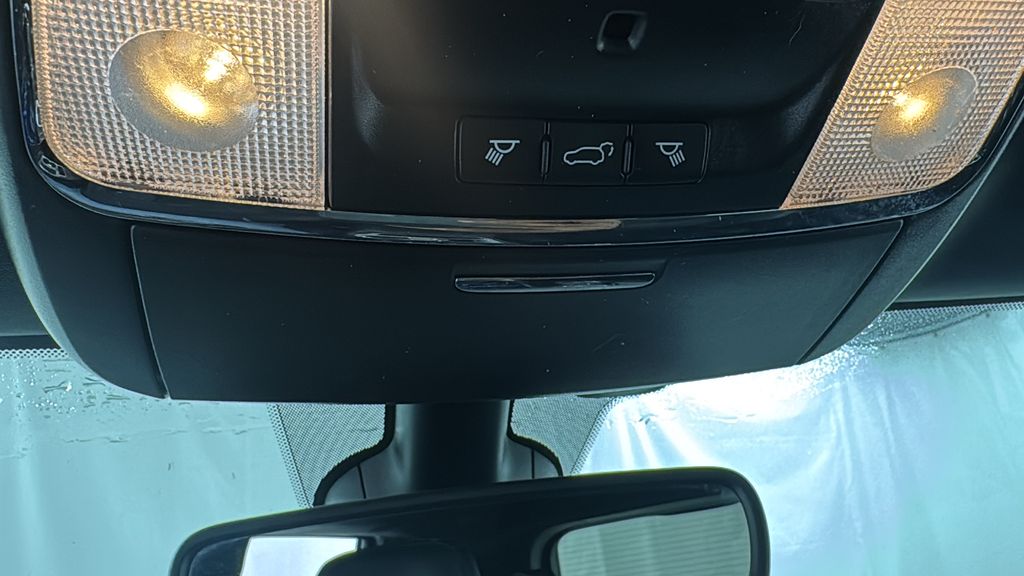 2019 Jeep Grand Cherokee Altitude photo 29