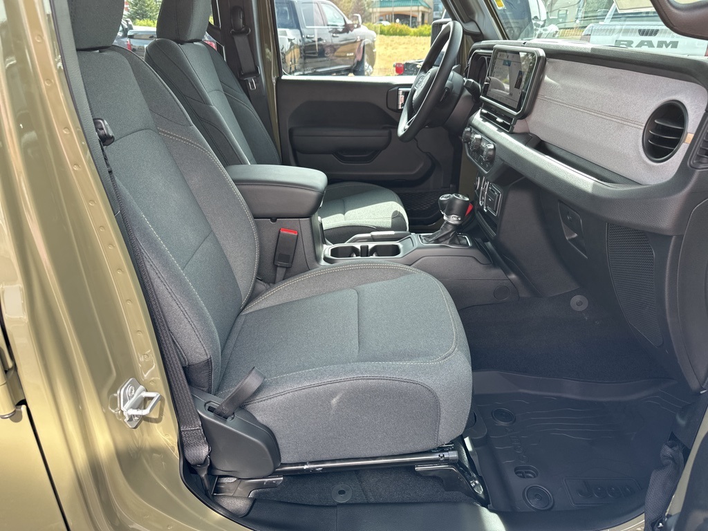 2025 Jeep Wrangler Sport photo 35