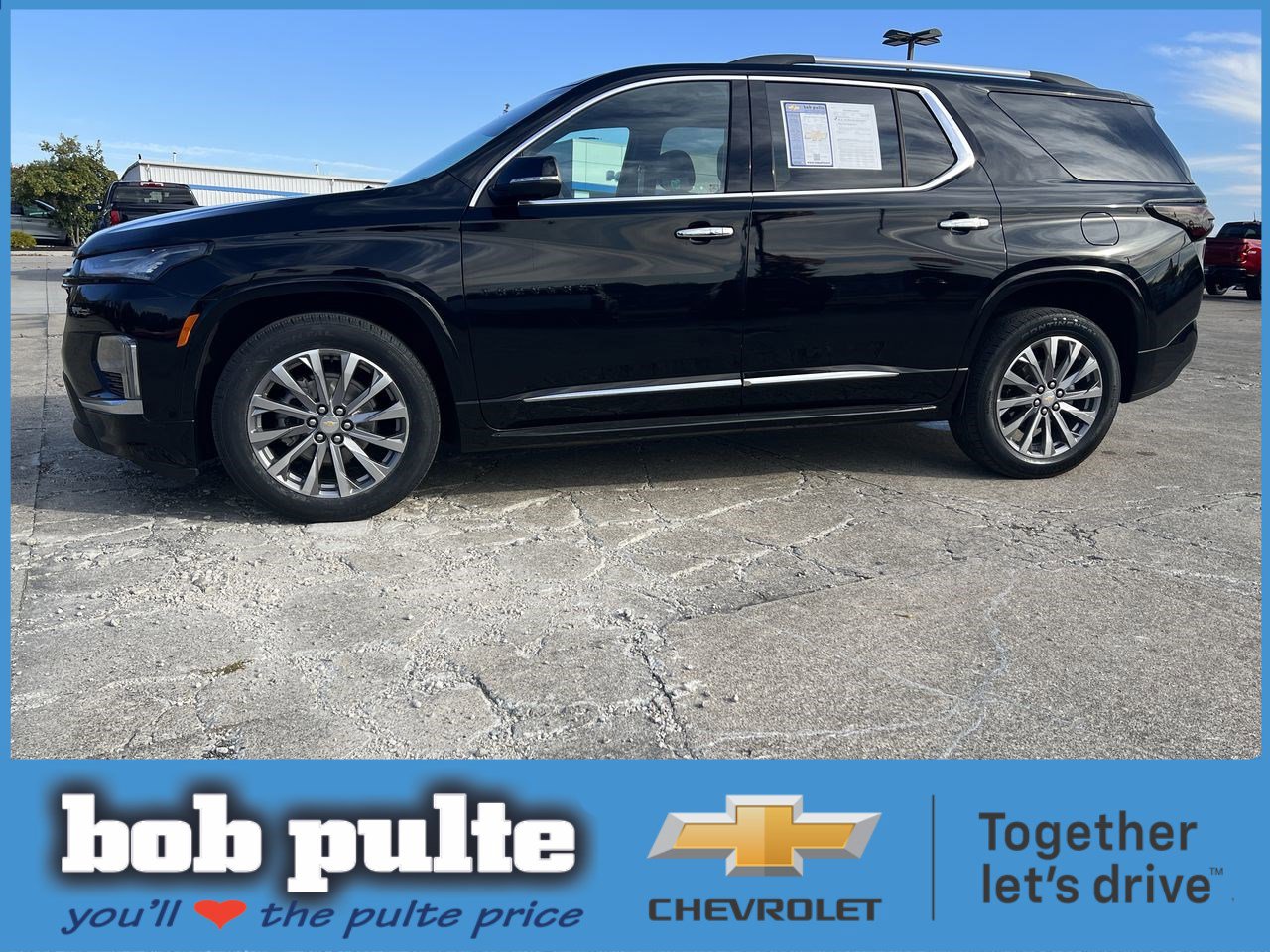 2022 Chevrolet Traverse Premier's photo