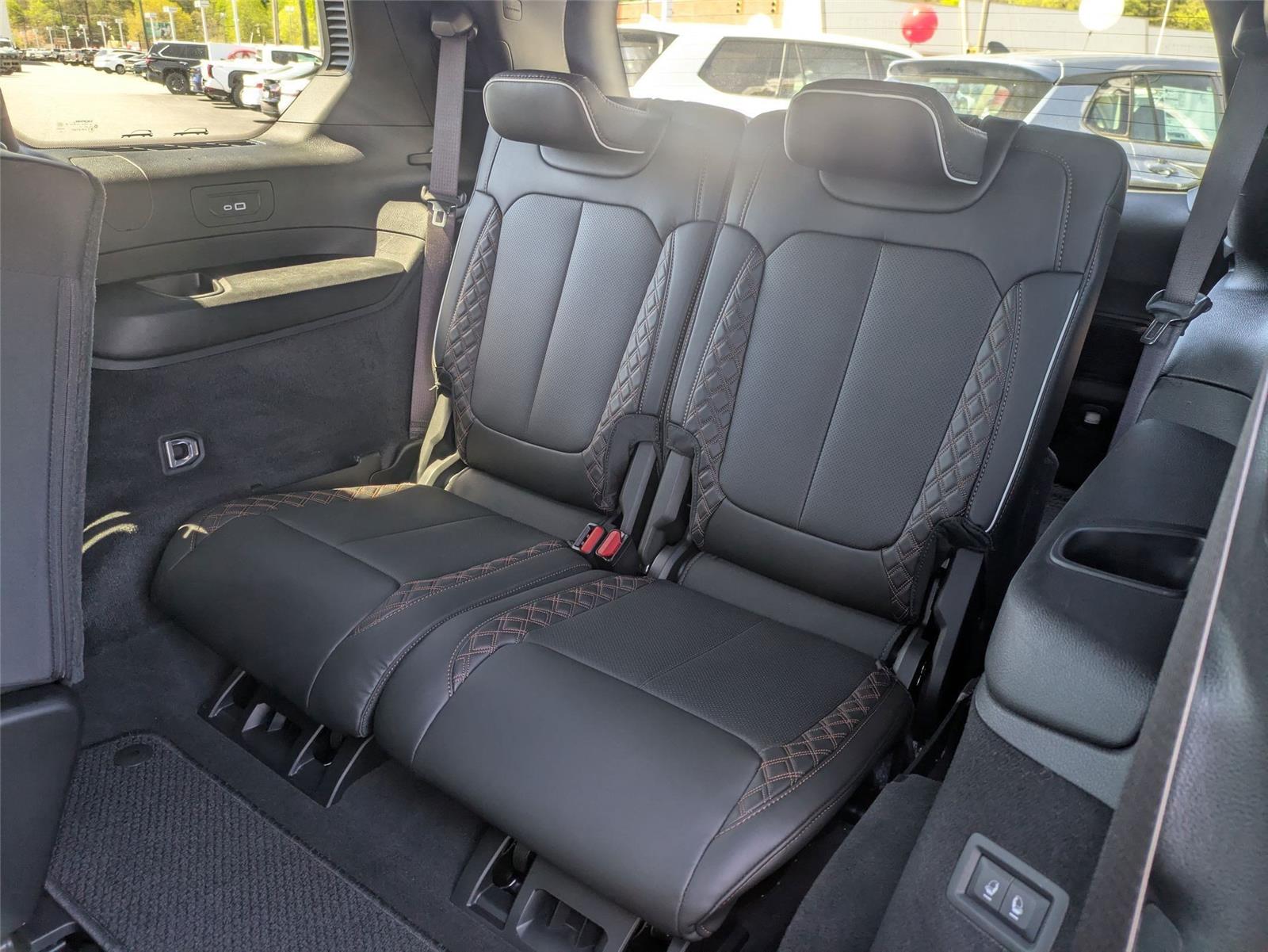 2023 Jeep Grand Cherokee L Summit Reserve photo 24