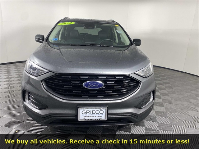 2022 Ford Edge SEL photo 2