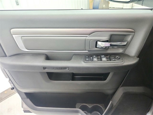 2023 Ram 1500 Classic SLT photo 14