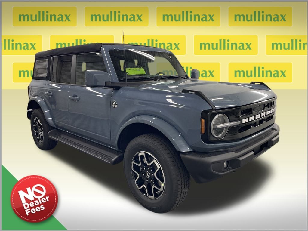 2025 Ford Bronco 4-Door Outer Banks's photo