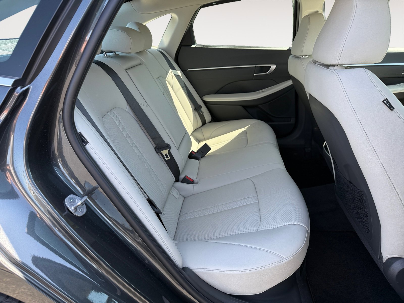 2025 Hyundai Sonata Hybrid Limited photo 18