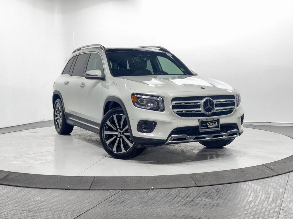 2022 Mercedes-Benz GLB Base's photo