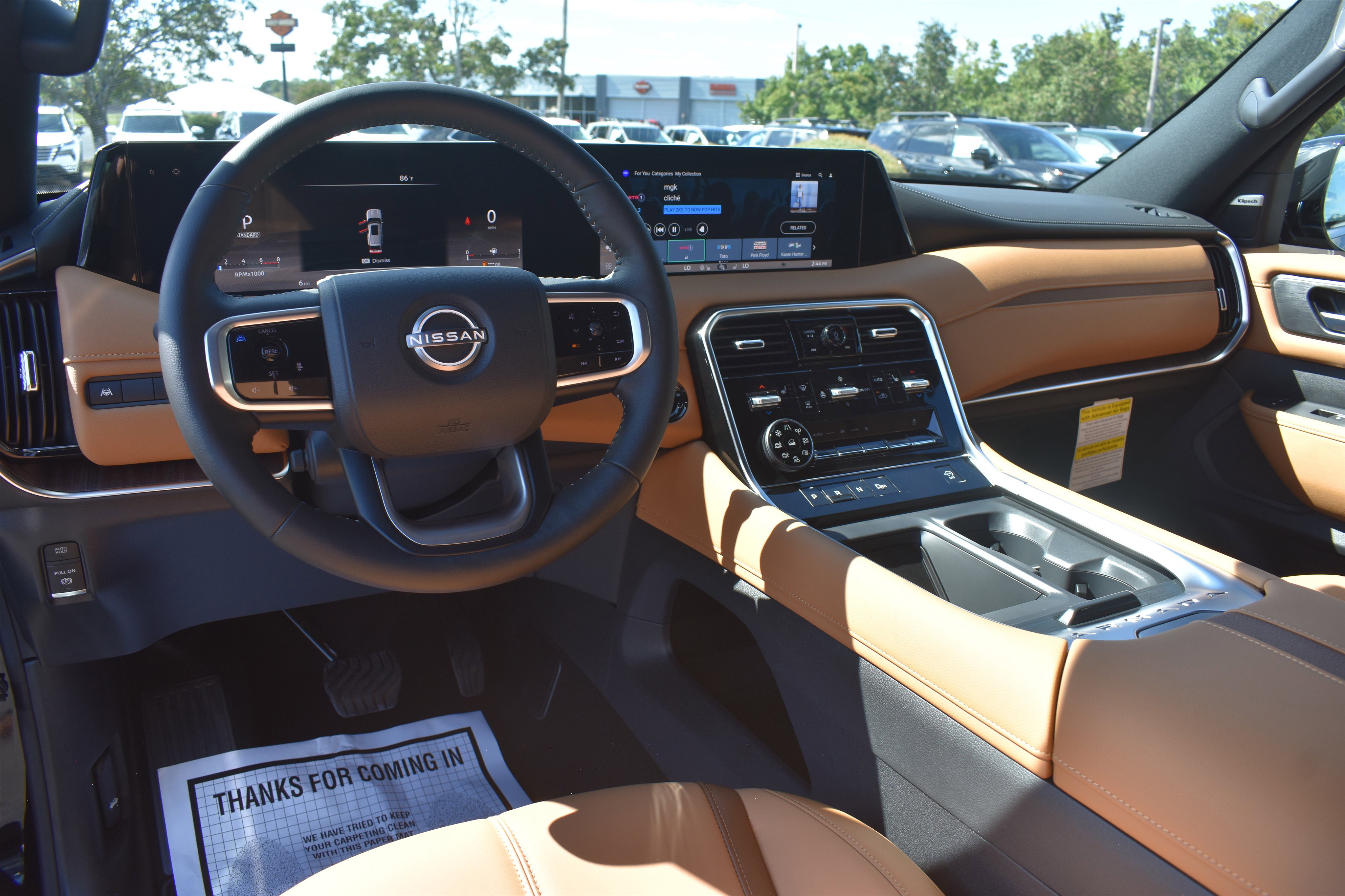 2026 Nissan Armada SL photo 8