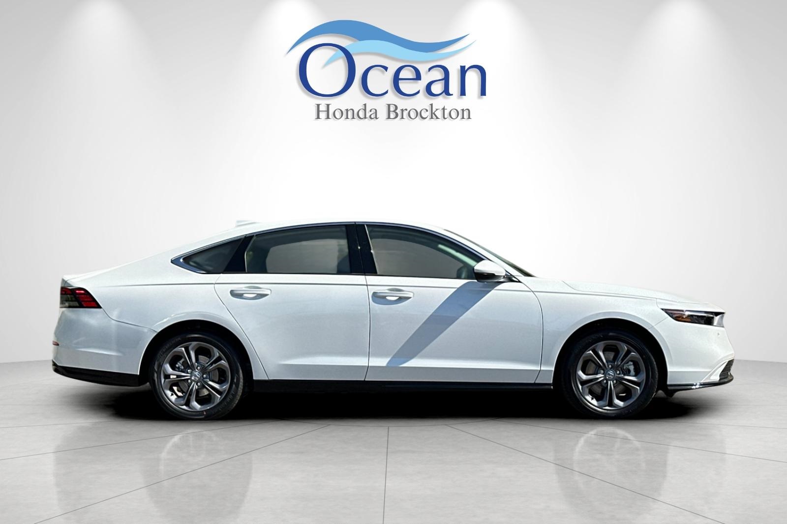 2025 Honda Accord Hybrid EX-L photo 5