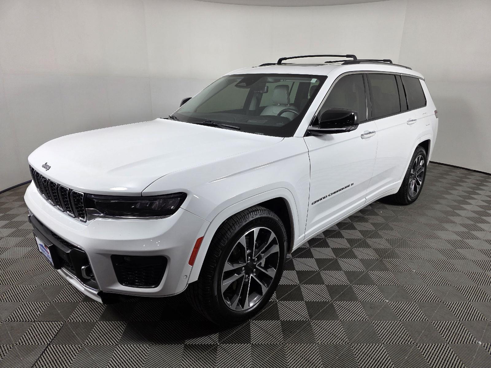 2022 Jeep Grand Cherokee L Overland's photo