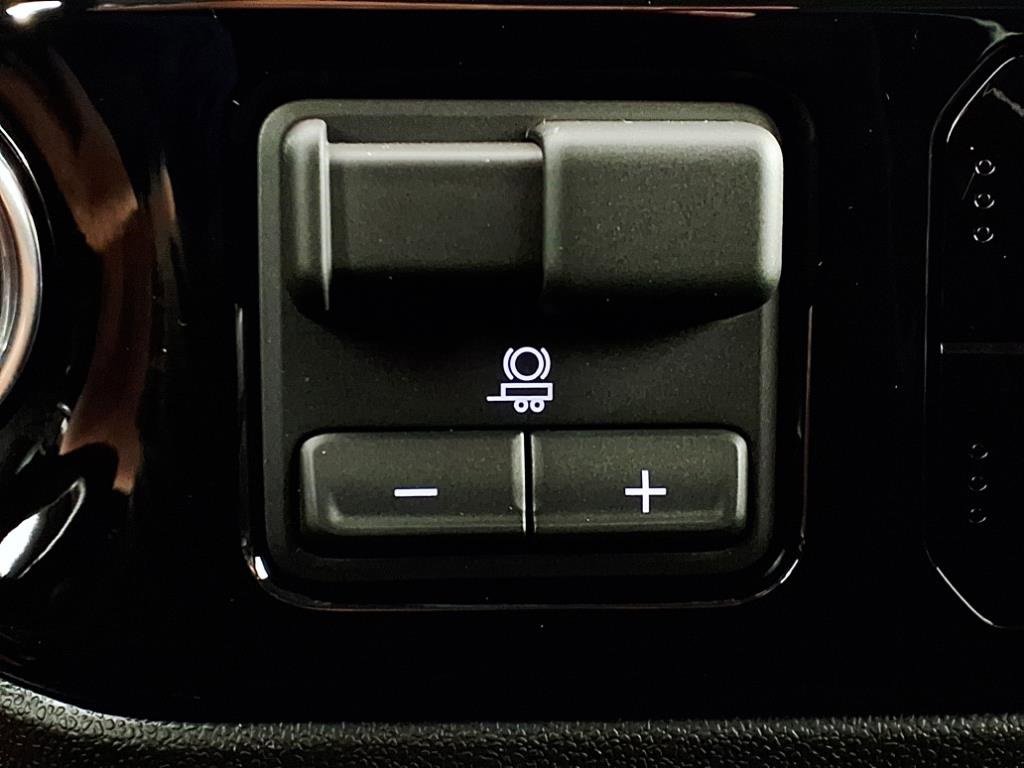 2026 Chevrolet Silverado 1500 LT photo 10