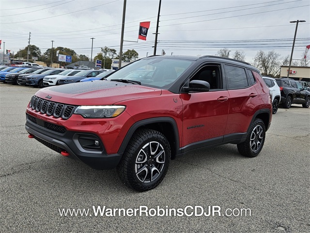 2025 Jeep Compass Trailhawk photo 3