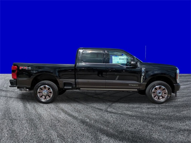 2025 Ford F-350 King Ranch photo 3