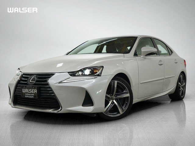 2018 Lexus IS 300's photo