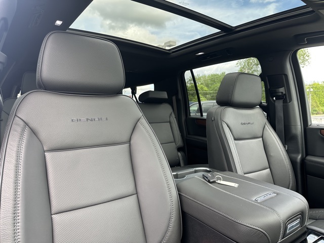 2025 Gmc Yukon XL Denali photo 7