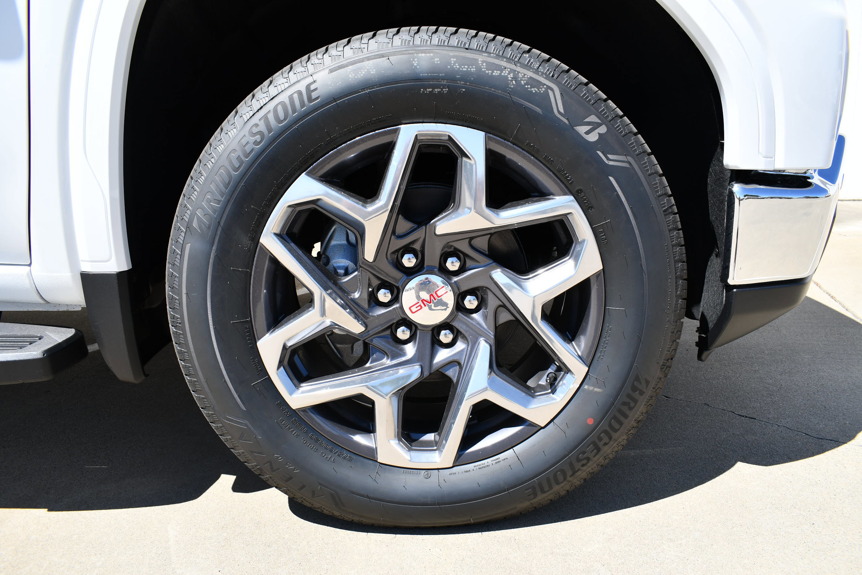 2025 Gmc Sierra 1500 SLT photo 16