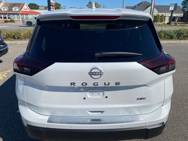 2026 Nissan Rogue SV photo 4