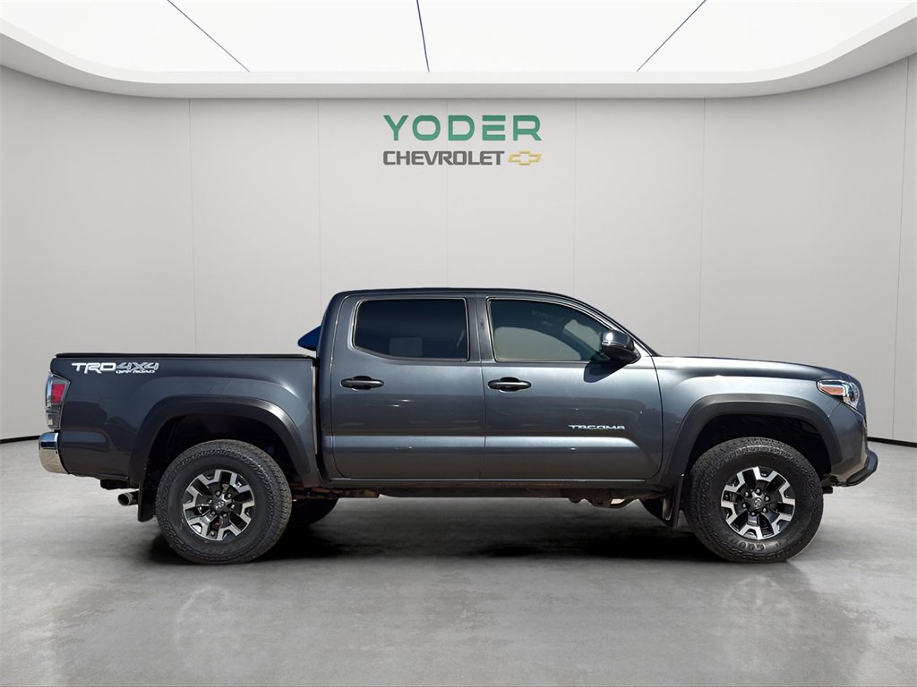 2023 Toyota Tacoma TRD Off-Road photo 2