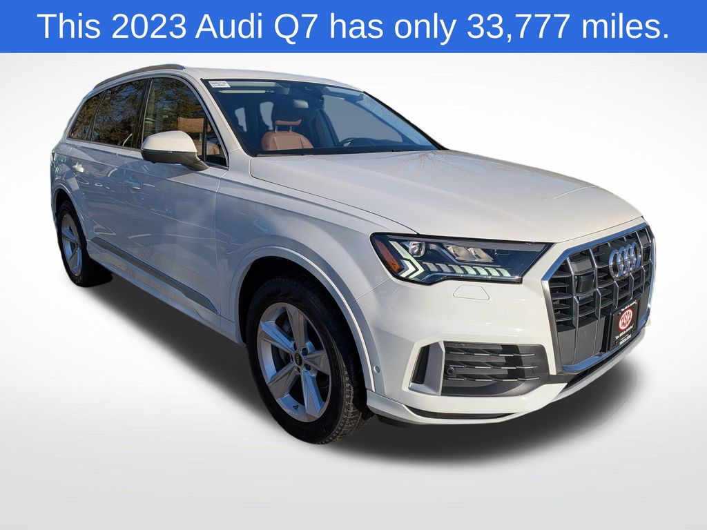 2023 Audi Q7 55 Premium Plus's photo