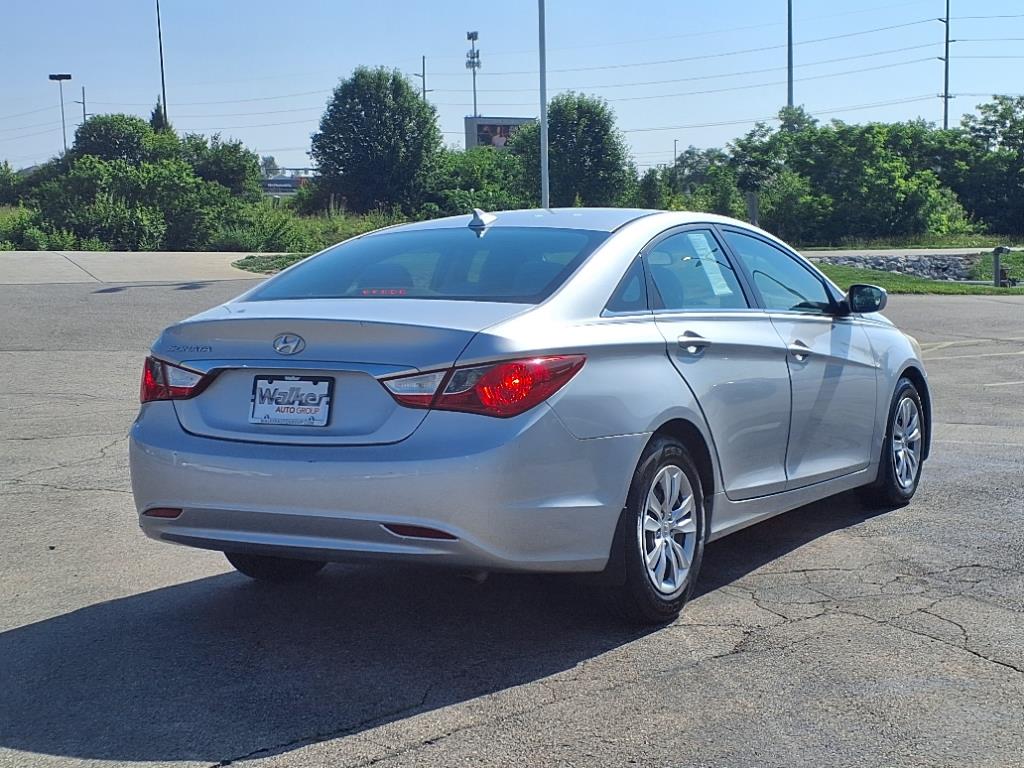 2012 Hyundai Sonata GLS photo 3