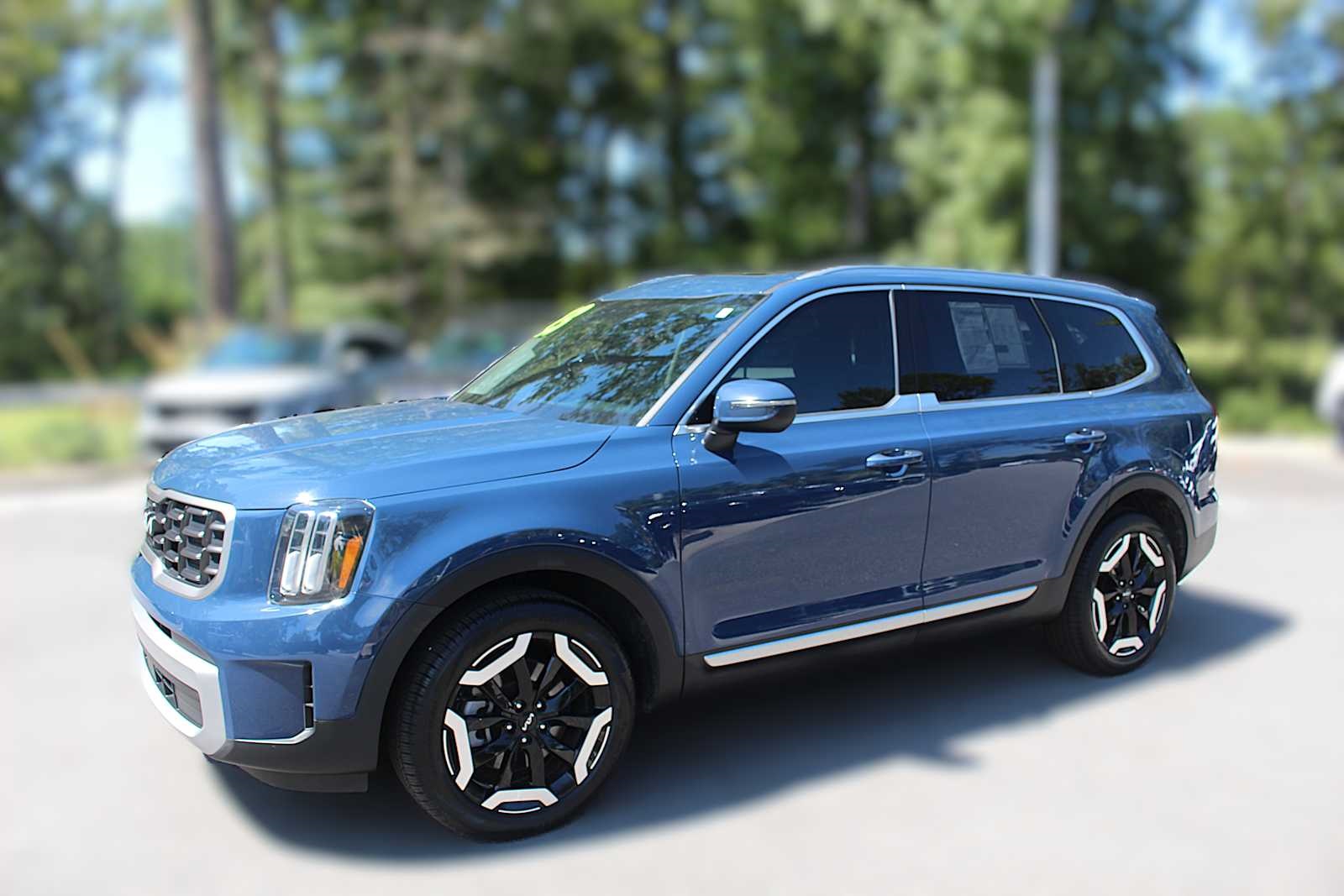 2023 Kia Telluride S photo 3