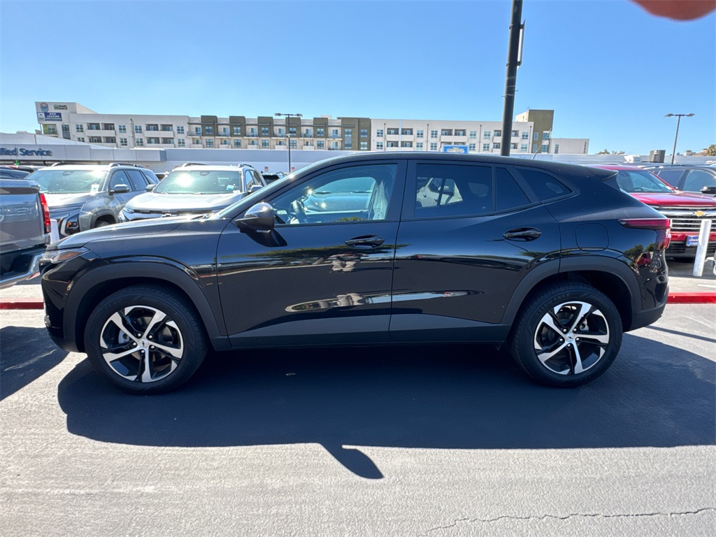 2025 Chevrolet Trax photo 4
