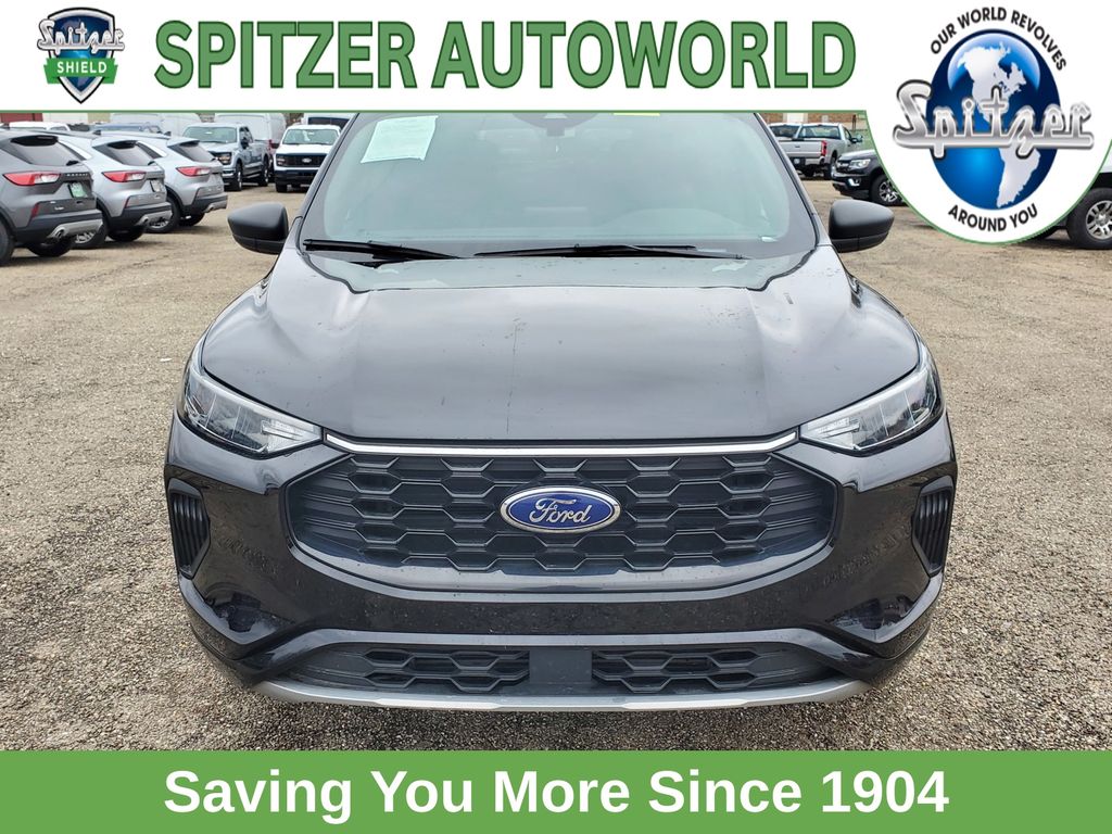 2024 Ford Escape ST-Line photo 3