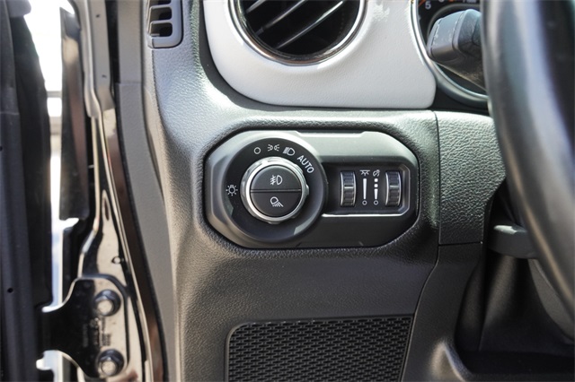 2021 Jeep Gladiator High Altitude photo 18