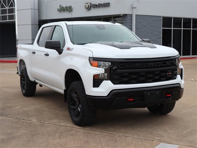 Certified Used 2024 Summit White Chevrolet Custom Trail Boss image 1