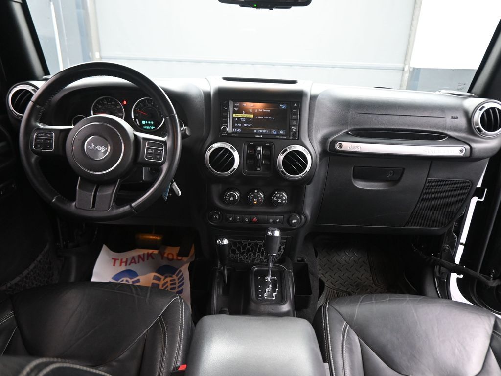 2016 Jeep Wrangler Unlimited Sahara photo 39