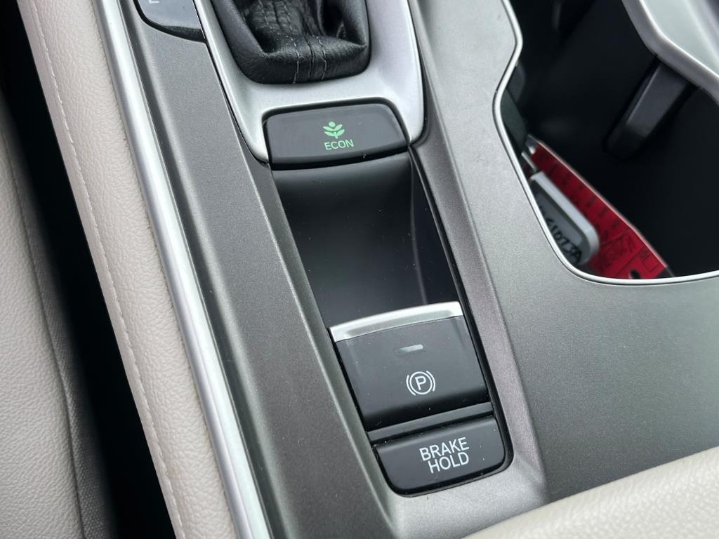 2019 Honda Accord EX-L photo 13