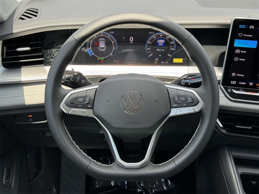 2025 Volkswagen Tiguan SE photo 17