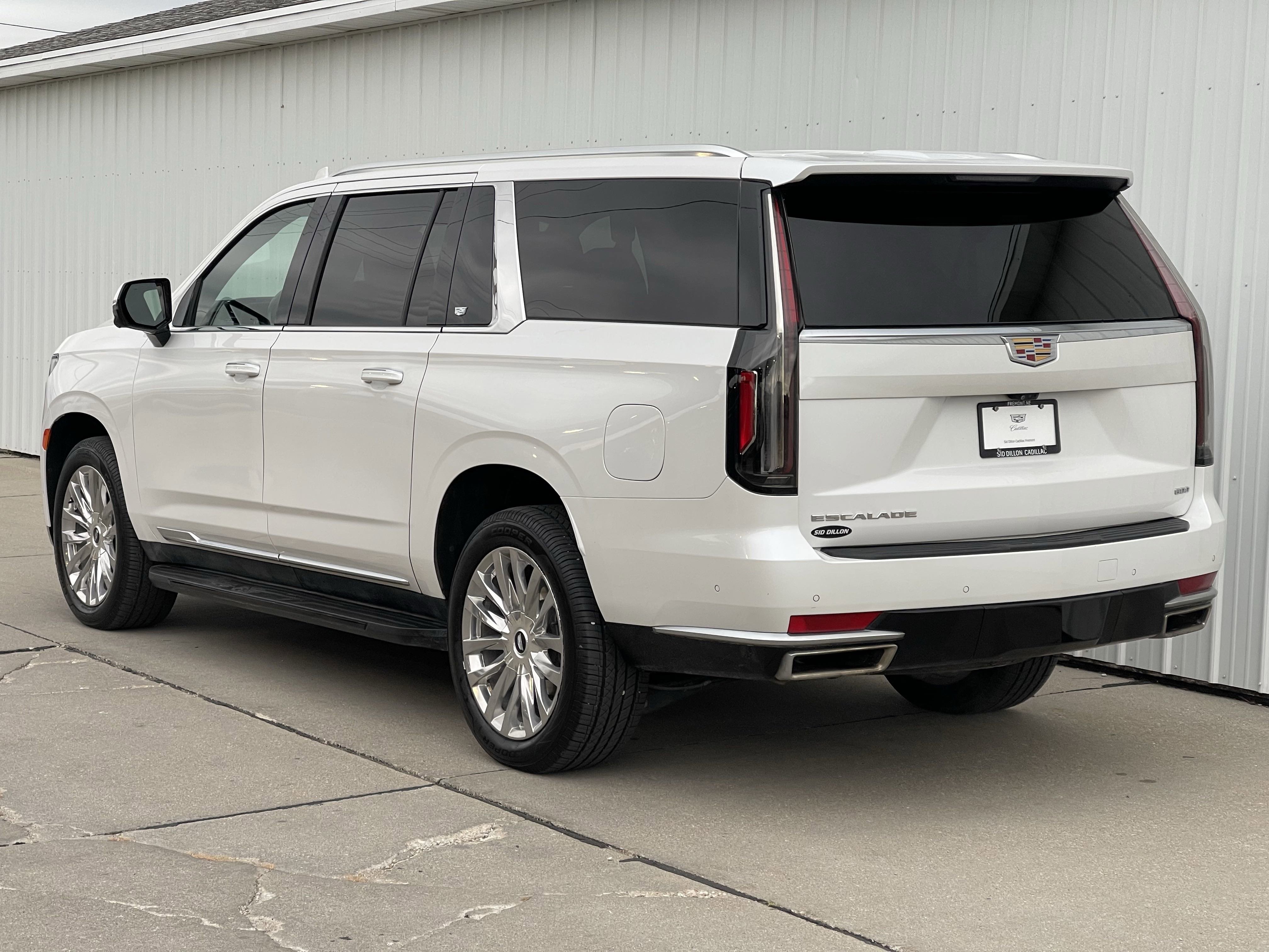 2023 Cadillac Escalade ESV Premium Luxury photo 15