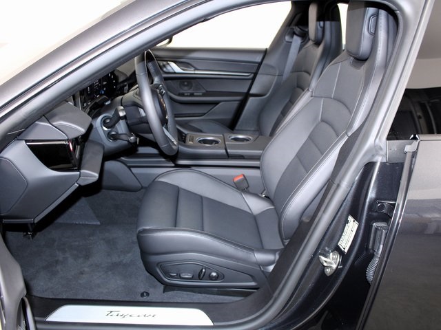 2025 Porsche Taycan S photo 5