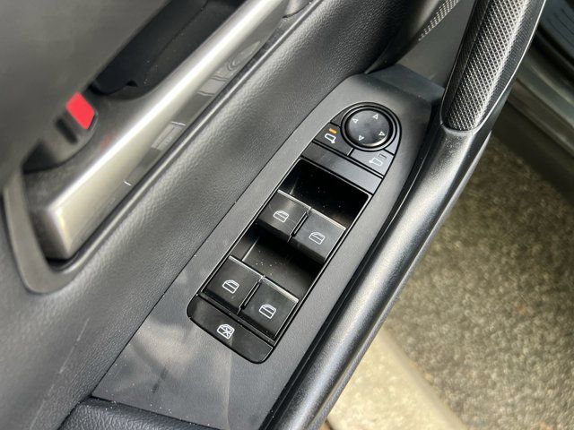 2024 Mazda CX-50 2.5 S Preferred photo 4