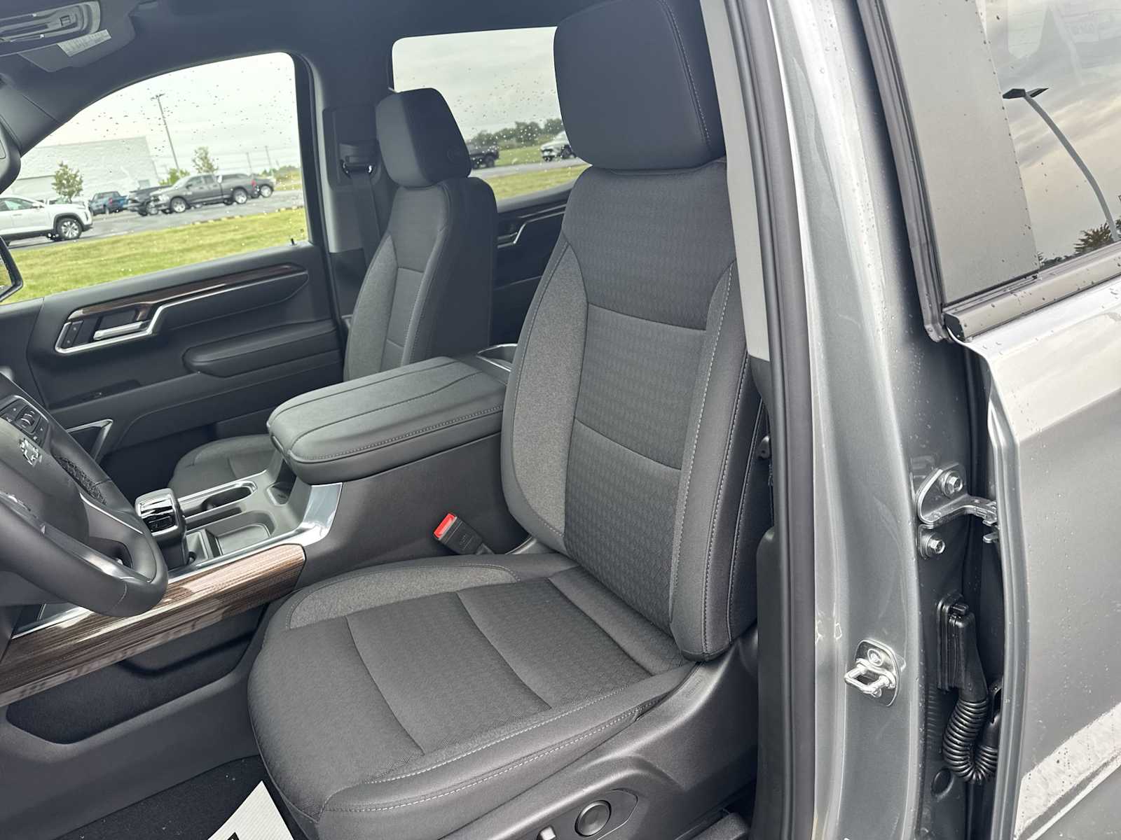 2026 Chevrolet Silverado 1500 RST photo 10