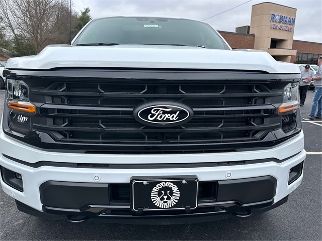 2025 Ford F-150 XLT photo 16