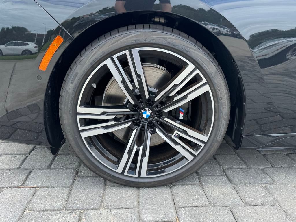 2025 Bmw 740i photo 11