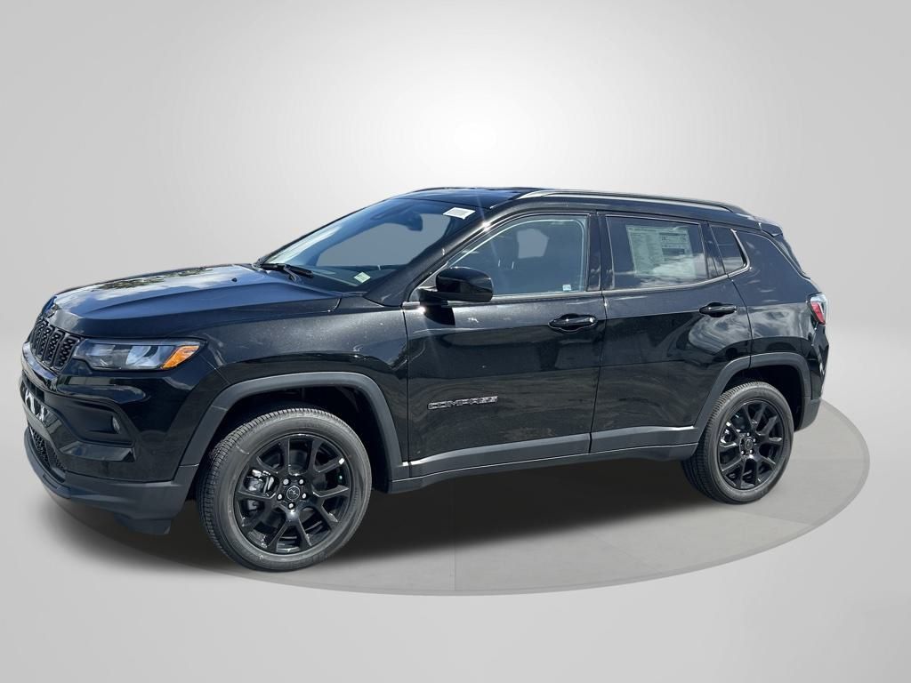 2026 Jeep Compass Latitude Altitude photo 3