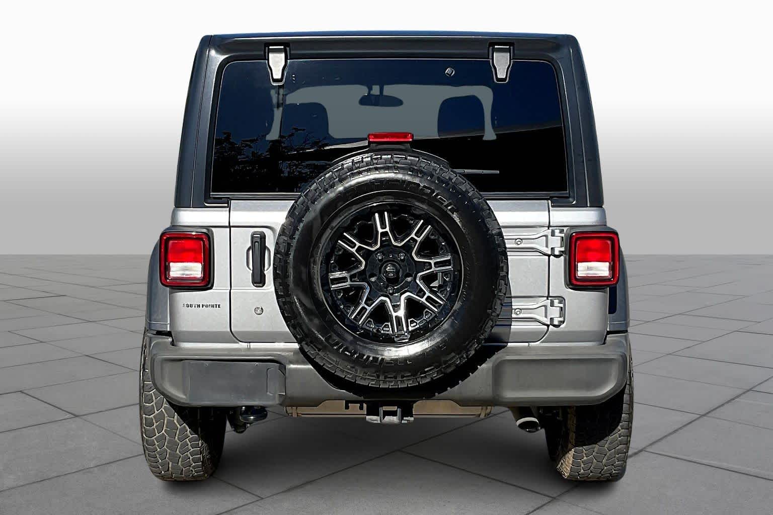 2018 Jeep Wrangler Unlimited Sport photo 4